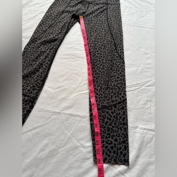 Varley Bedford Black and Grey Leopard Print Leggings Small - Picture 11 of 12